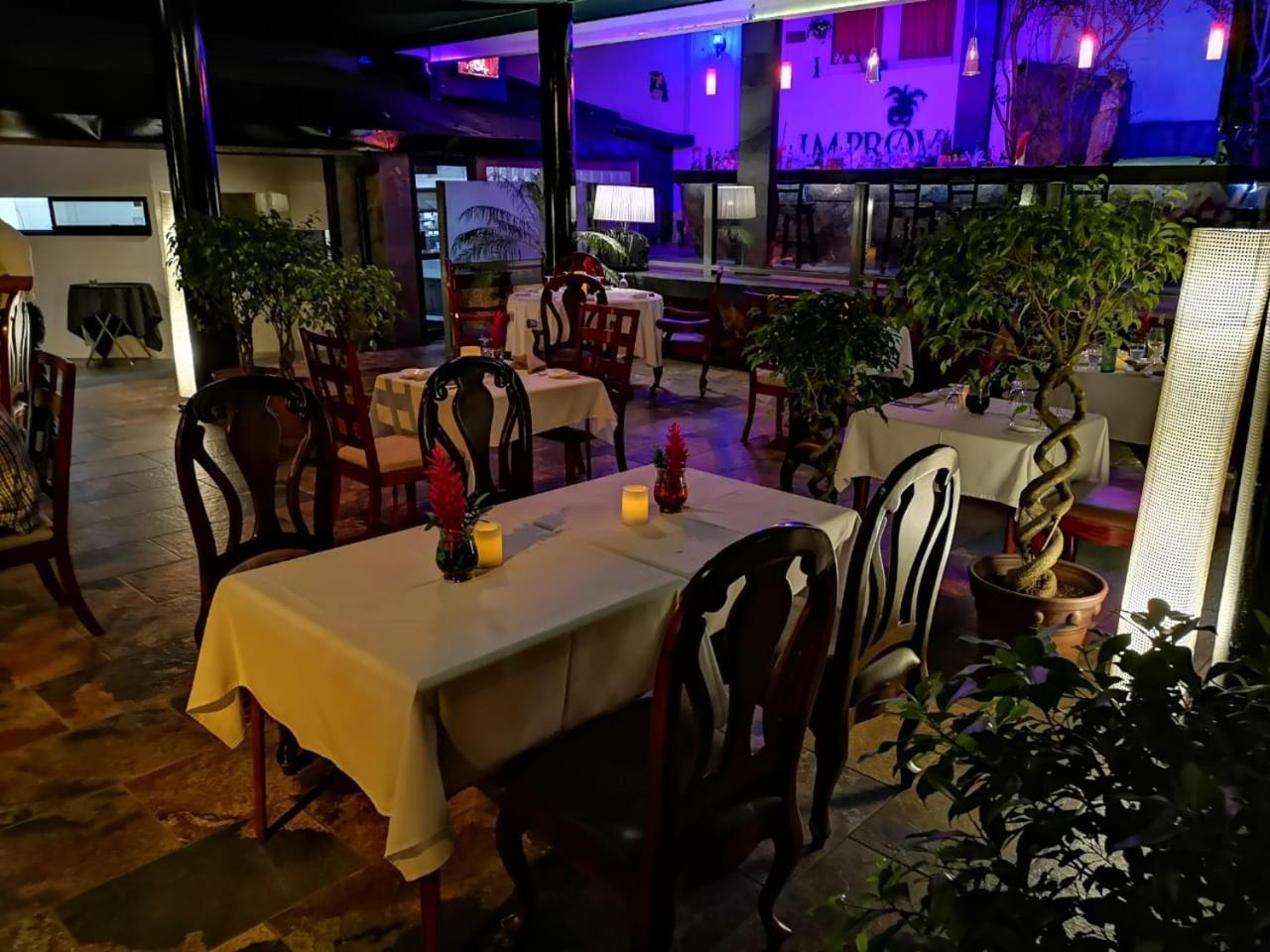La Mansion Inn Мануэль-Антонио Экстерьер фото